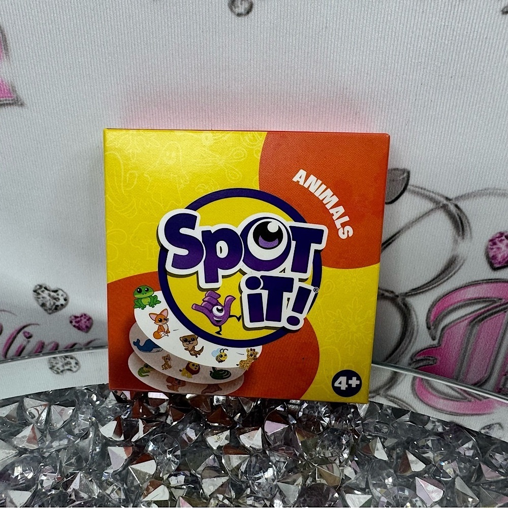 McDonald’s spot it Animals Card Game - Yellow and Orange